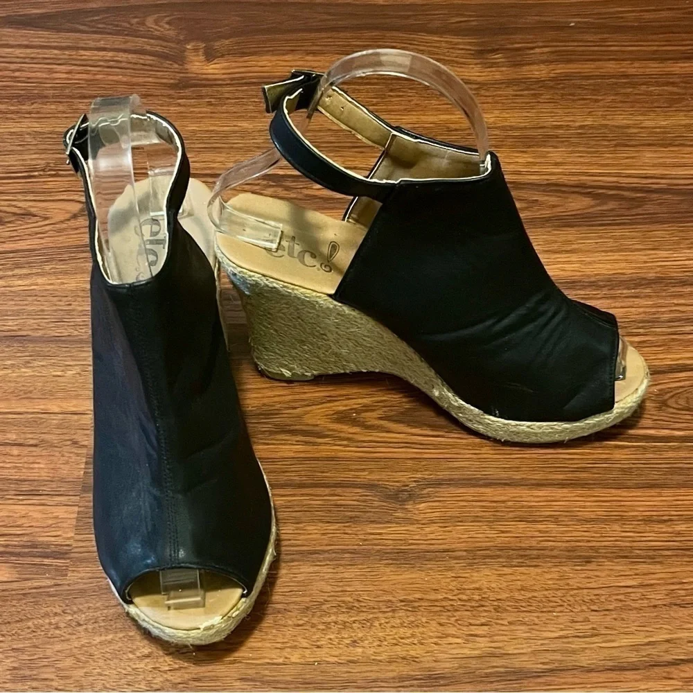 Rue21 ETC! Black Faux Leather Peep Toe Platform Wedge Sandals Size 6/7